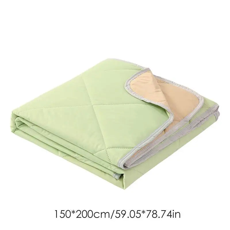 Cooling Blanket - 3 Layers Lightweight Cooled Summer Quilt